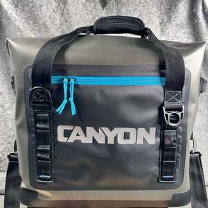 Canyon Coolers EUC Nomad 20 Quart Premium Soft Cooler Charcoal SUP Outdoor